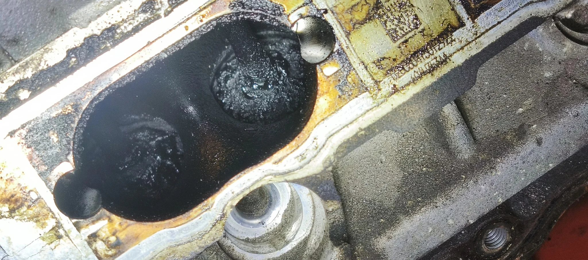 Впускные клапаны VAG с плотным нагаром до лазерной очистки
